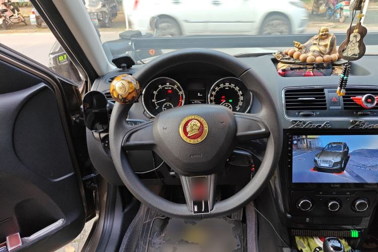Used Skoda Yeti 2016 1.4TSI DSG Advanced Edition Steering Wheel