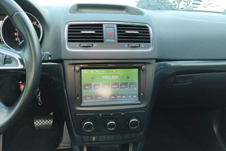 Used Skoda Yeti 2016 1.4TSI DSG Advanced Edition Audio And AC Panel