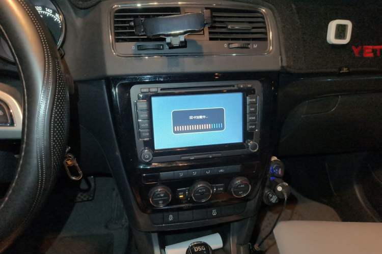 Used Skoda Yeti 2016 1.4TSI DSG Style Edition Audio And AC Panel