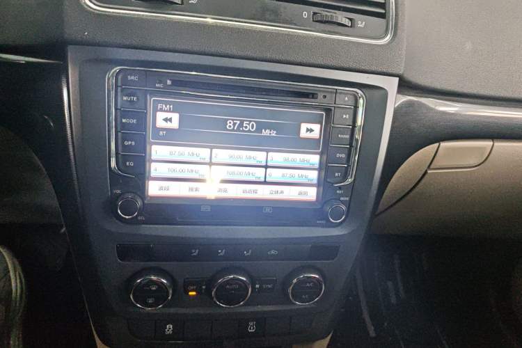 Used Skoda Yeti 2016 1.4TSI DSG Style Edition Audio And AC Panel