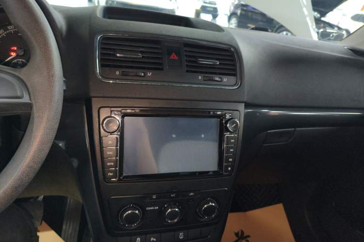 Used Skoda Yeti 2016 1.4TSI DSG Advanced Edition Audio And AC Panel