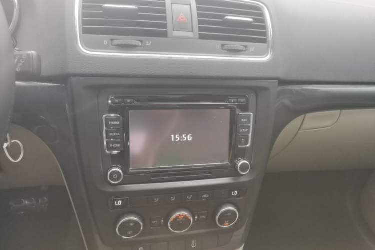 Used Skoda Yeti 2016 1.4TSI DSG Style Edition Audio And AC Panel