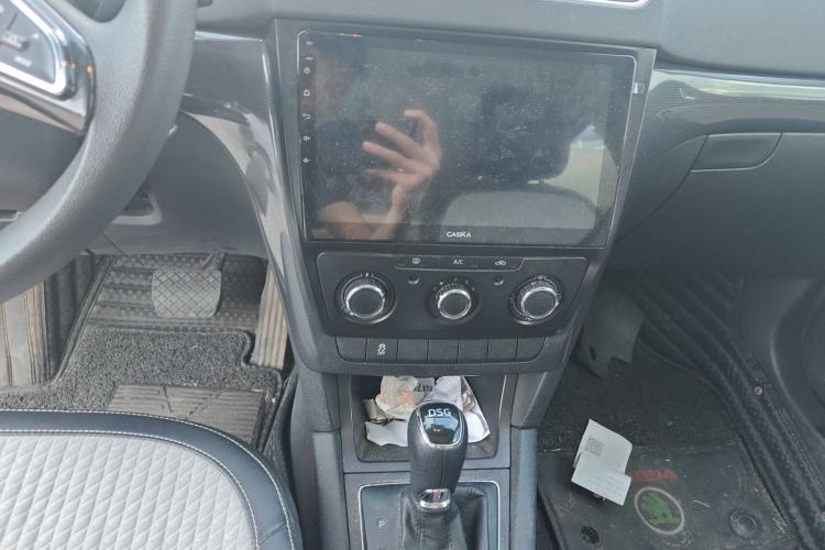 Used Skoda Yeti 2016 1.4TSI DSG Advanced Edition Audio And AC Panel
