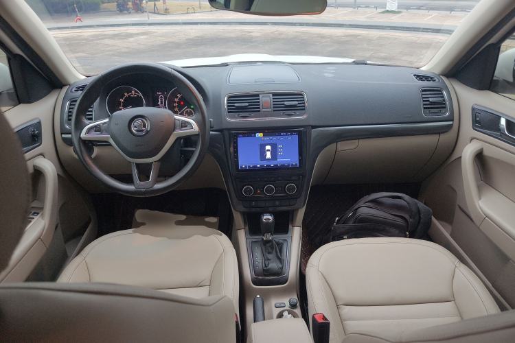 Used Skoda Yeti 2016 1.4TSI DSG Style Edition Center Console