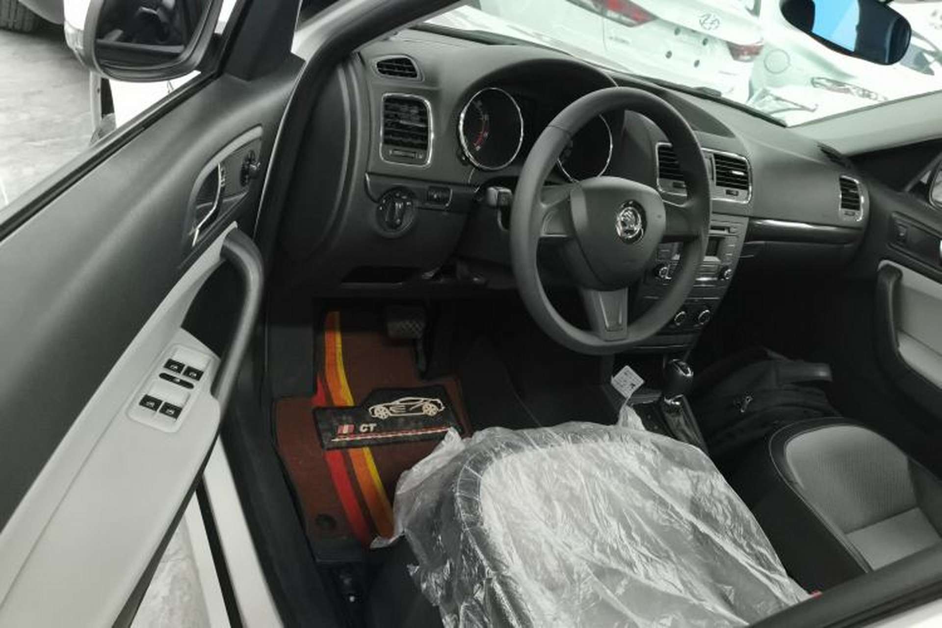 Used Skoda Yeti 2016 1.4TSI DSG Advanced Edition Driver Seat