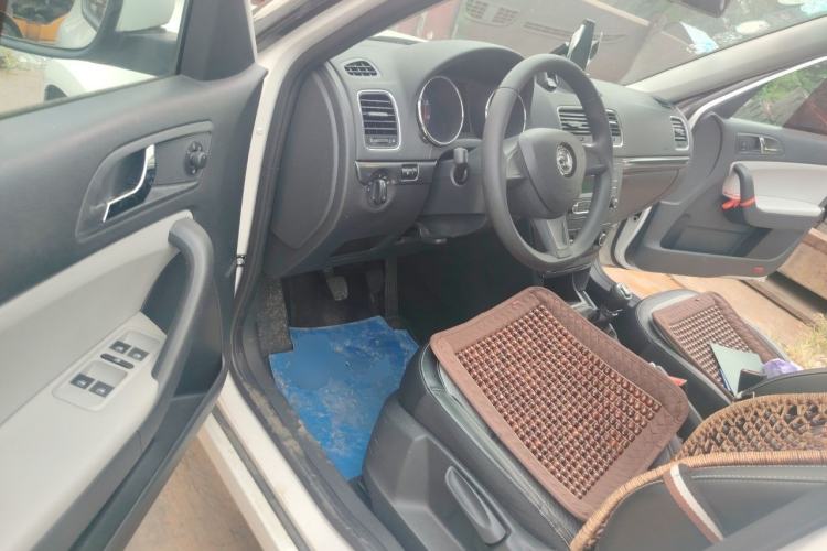 Used Skoda Yeti 2016 1.6L Manual Front-Wheel-Drive Version Driver Seat