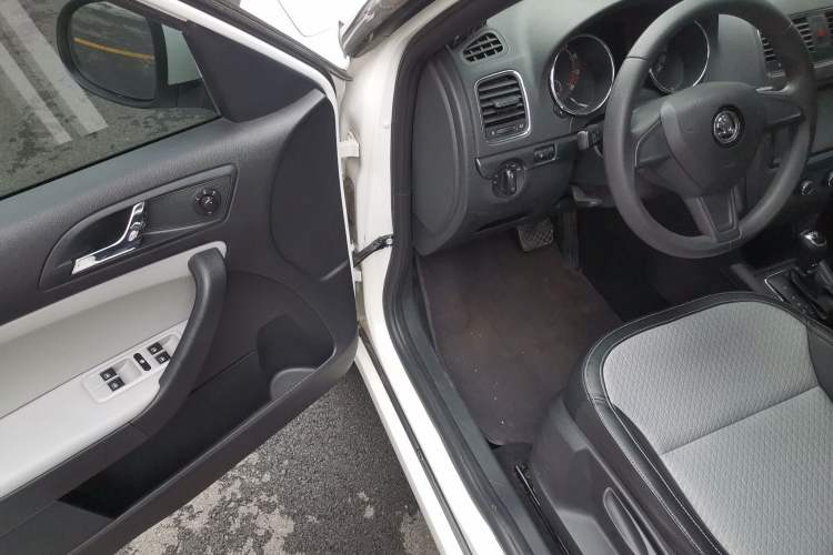 Used Skoda Yeti 2016 1.4TSI DSG Advanced Edition Driver Seat