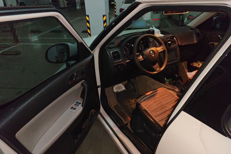 Used Skoda Yeti 2016 1.4TSI DSG Advanced Edition Driver Seat