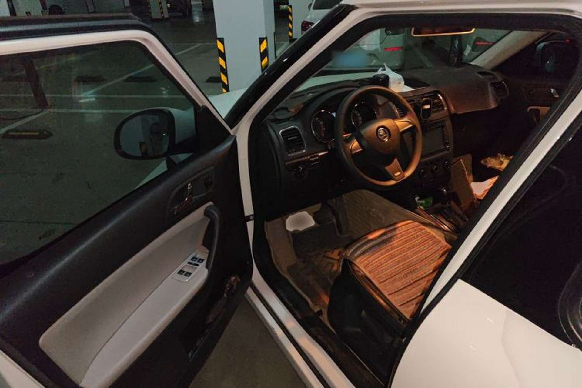 Used Skoda Yeti 2016 1.4TSI DSG Advanced Edition Driver Seat