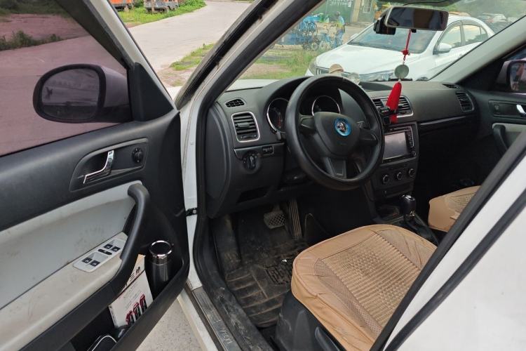 Used Skoda Yeti 2016 1.4TSI DSG Advanced Edition Driver Seat