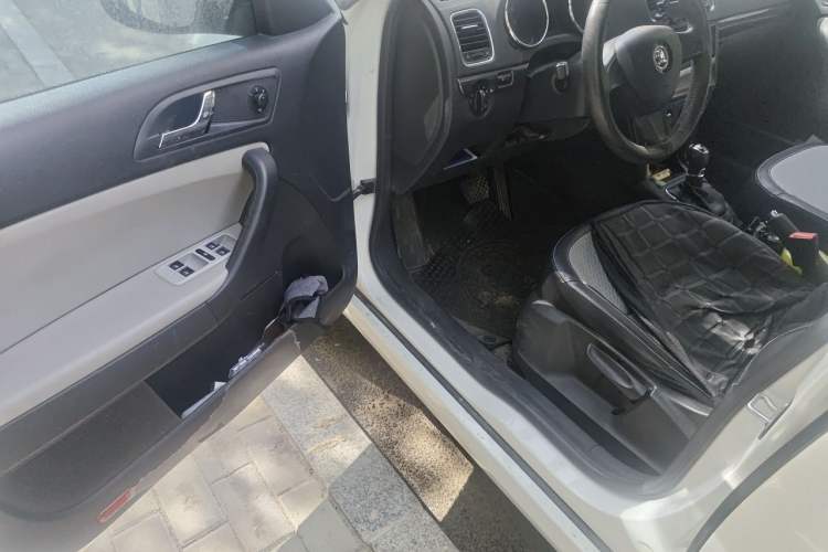 Used Skoda Yeti 2016 1.4TSI DSG Advanced Edition Driver Seat
