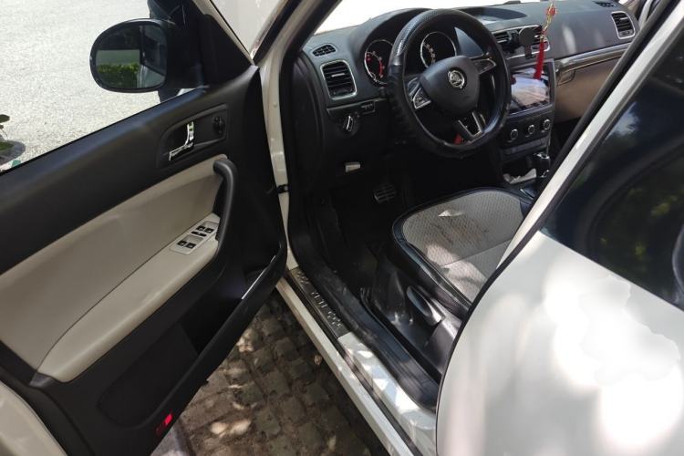 Used Skoda Yeti 2016 1.4TSI DSG Advanced Edition Driver Seat