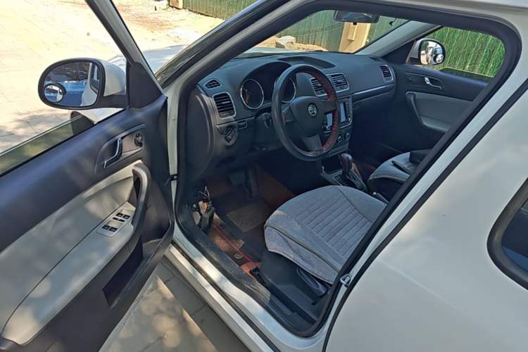 Used Skoda Yeti 2016 1.4TSI DSG Advanced Edition Driver Seat