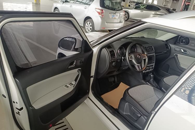 Used Skoda Yeti 2016 1.4TSI DSG Style Edition Driver Seat