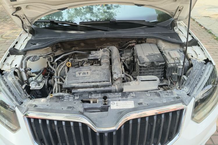 Used Skoda Yeti 2016 1.4TSI DSG Advanced Edition Engine Bay