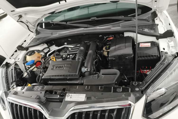 Used Skoda Yeti 2016 1.4TSI DSG Advanced Edition Engine Bay