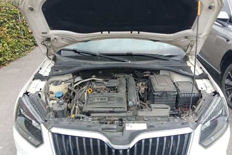 Used Skoda Yeti 2016 1.4TSI DSG Advanced Edition Engine Bay