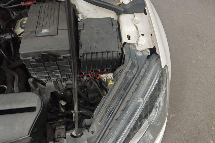 Used Skoda Yeti 2016 1.4TSI DSG Prestige Edition Engine Bay Left