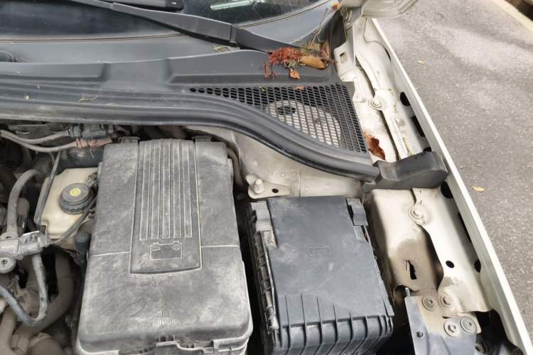 Used Skoda Yeti 2016 1.4TSI DSG Advanced Edition Engine Bay Left