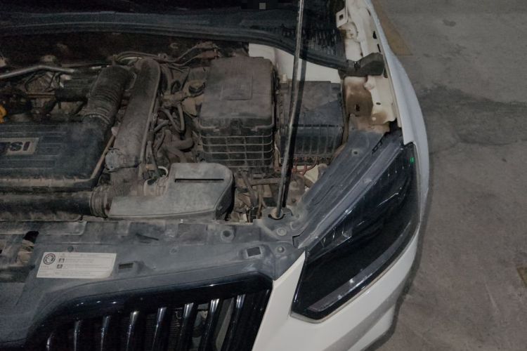 Used Skoda Yeti 2016 1.4TSI DSG Style Edition Engine Bay Left