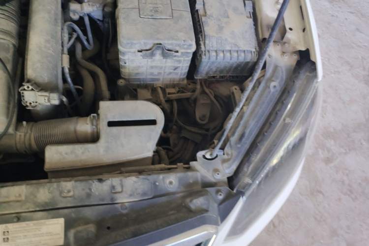 Used Skoda Yeti 2016 1.4TSI DSG Advanced Edition Engine Bay Left