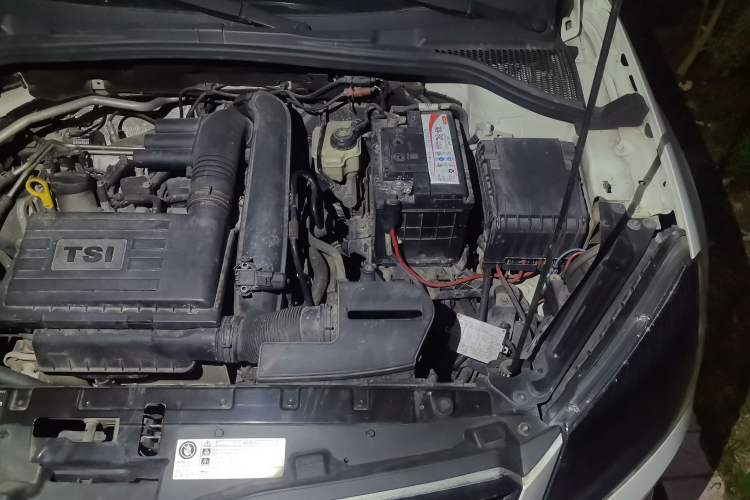 Used Skoda Yeti 2016 1.4TSI Manual Entry-Level Model Engine Bay Left