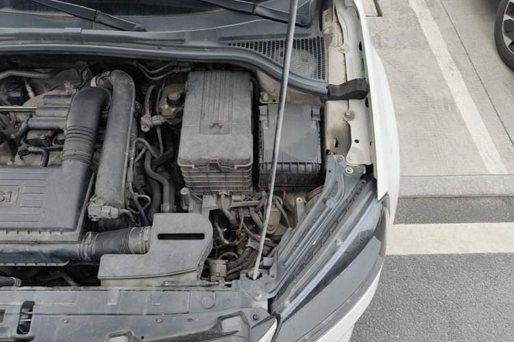 Used Skoda Yeti 2016 1.4TSI DSG Advanced Edition Engine Bay Left