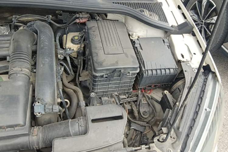 Used Skoda Yeti 2016 1.4TSI DSG Advanced Edition Engine Bay Left