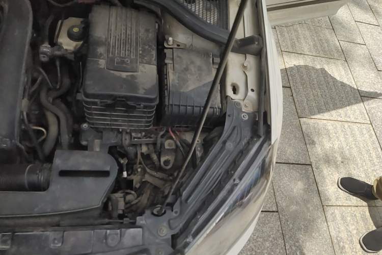Used Skoda Yeti 2016 1.4TSI DSG Advanced Edition Engine Bay Left
