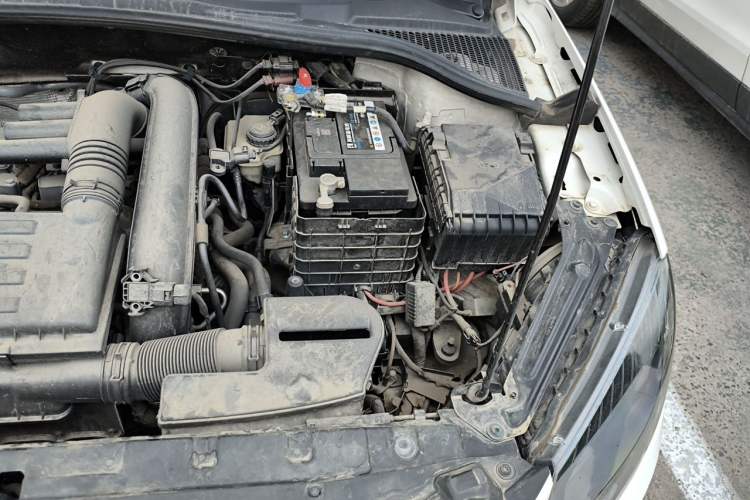 Used Skoda Yeti 2016 1.4TSI DSG Advanced Edition Engine Bay Left