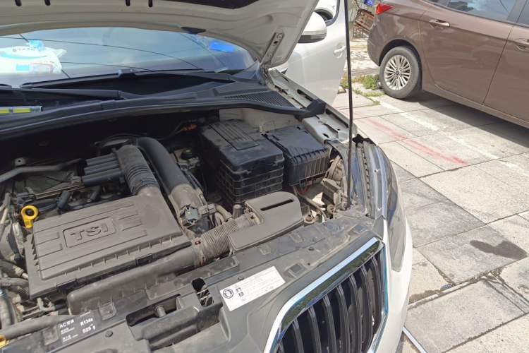 Used Skoda Yeti 2016 1.4TSI DSG Advanced Edition Engine Bay Left