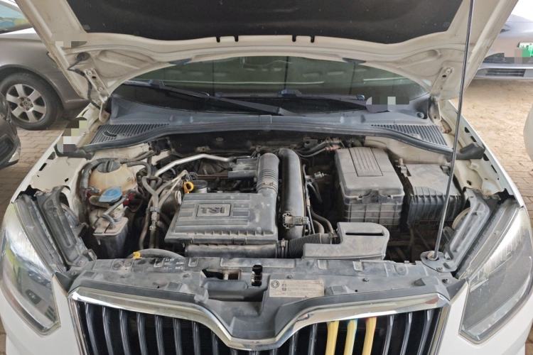 Used Skoda Yeti 2016 1.4TSI DSG Advanced Edition Engine Bay