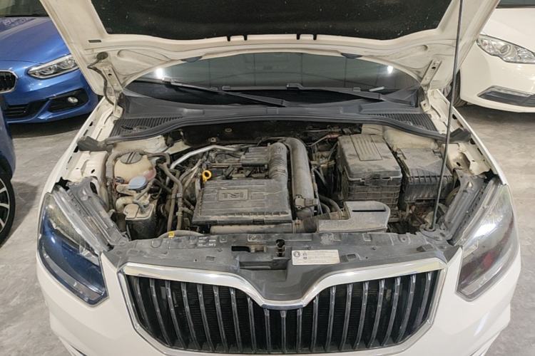 Used Skoda Yeti 2016 1.4TSI DSG Advanced Edition Engine Bay