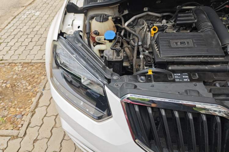 Used Skoda Yeti 2016 1.4TSI DSG Advanced Edition Engine Bay Right
