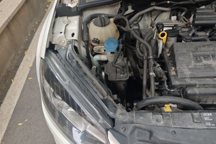 Used Skoda Yeti 2016 1.4TSI DSG Prestige Edition Engine Bay Right