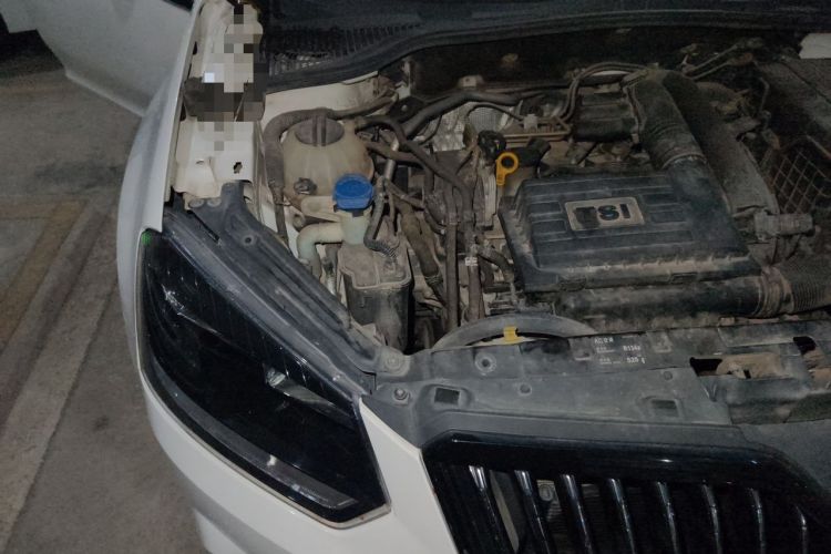 Used Skoda Yeti 2016 1.4TSI DSG Style Edition Engine Bay Right