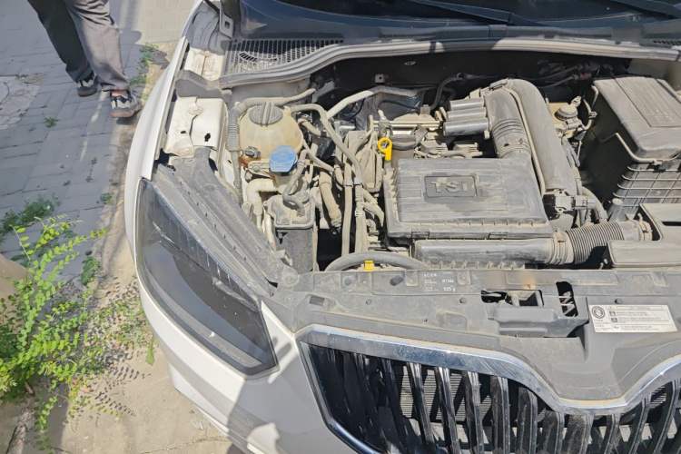 Used Skoda Yeti 2016 1.4TSI DSG Advanced Edition Engine Bay Right