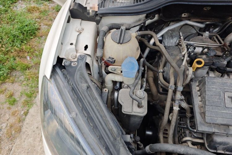 Used Skoda Yeti 2016 1.4TSI DSG Advanced Edition Engine Bay Right