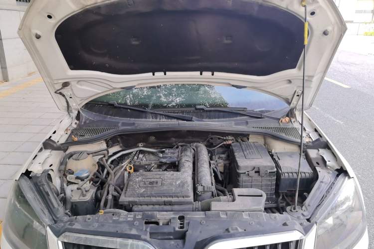Used Skoda Yeti 2016 1.4TSI DSG Advanced Edition Engine Bay