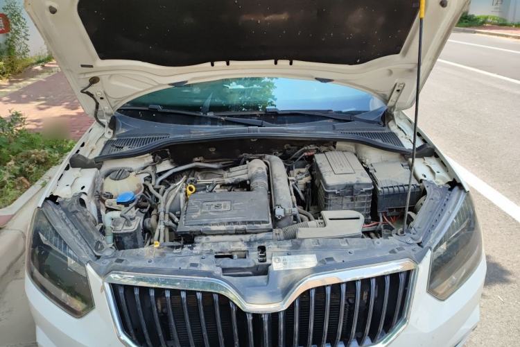 Used Skoda Yeti 2016 1.4TSI DSG Advanced Edition Engine Bay