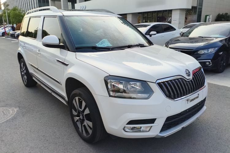 Used Skoda Yeti 2016 1.4TSI DSG Advanced Edition Front Right 45 Deg