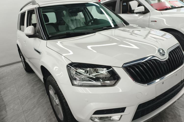 Used Skoda Yeti 2016 1.4TSI DSG Advanced Edition Front Right 45 Deg