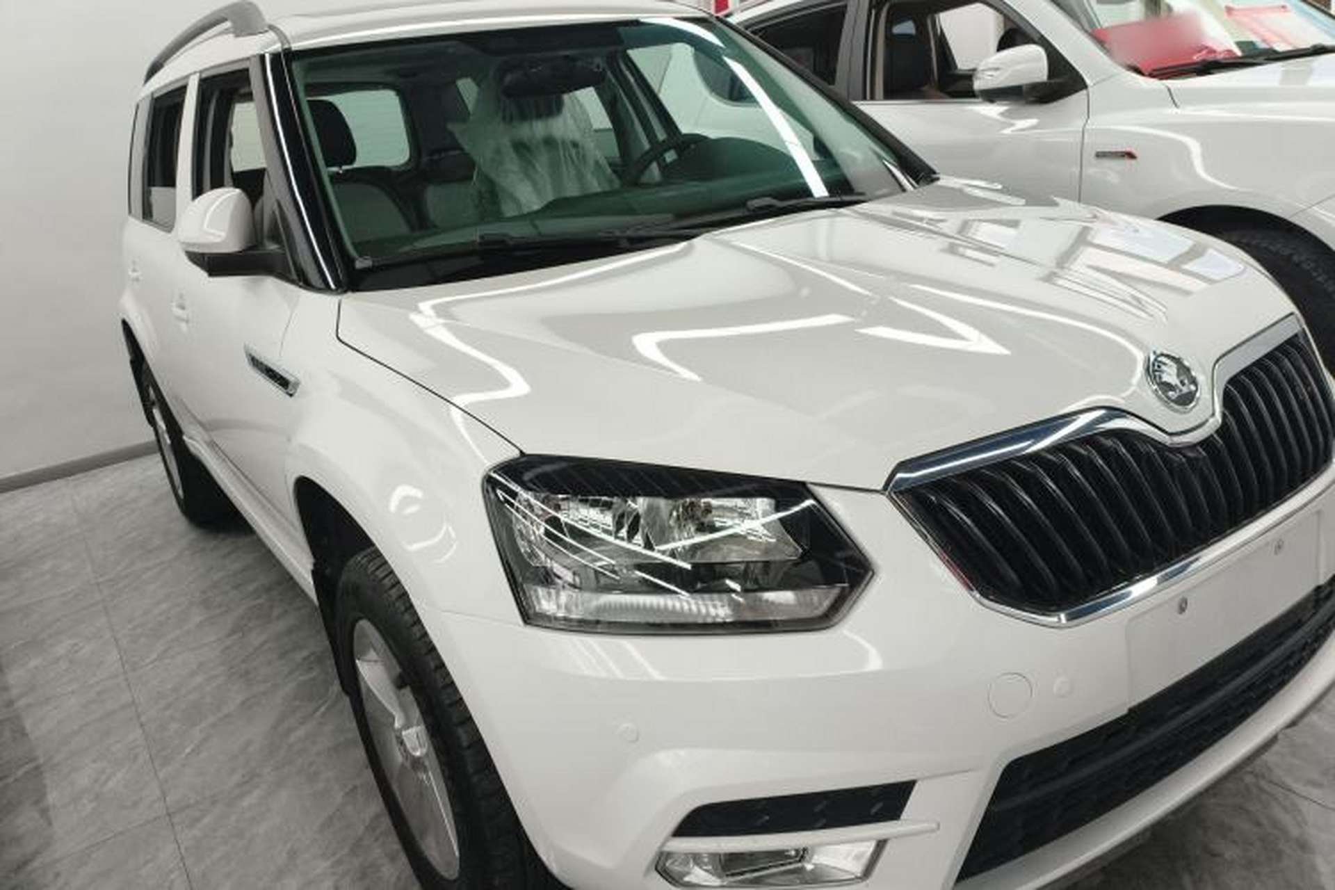 Used Skoda Yeti 2016 1.4TSI DSG Advanced Edition Front Right 45 Deg