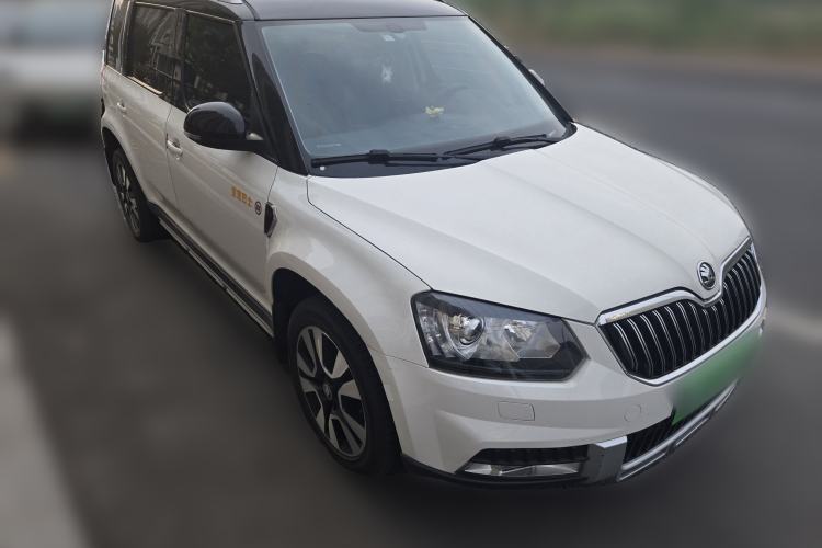 Used Skoda Yeti 2016 1.4TSI DSG Prestige Edition Front Right 45 Deg