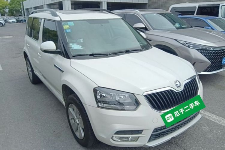 Used Skoda Yeti 2016 1.4TSI DSG Advanced Edition Front Right 45 Deg
