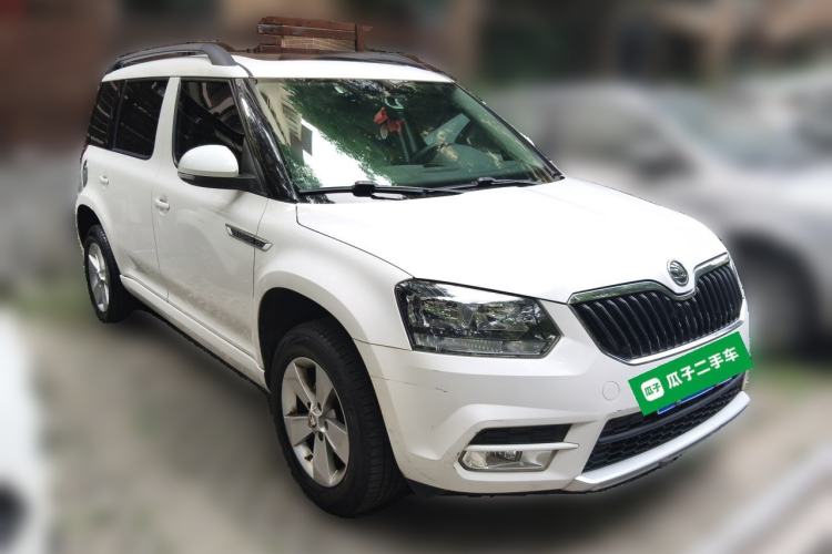 Used Skoda Yeti 2016 1.4TSI DSG Advanced Edition Front Right 45 Deg
