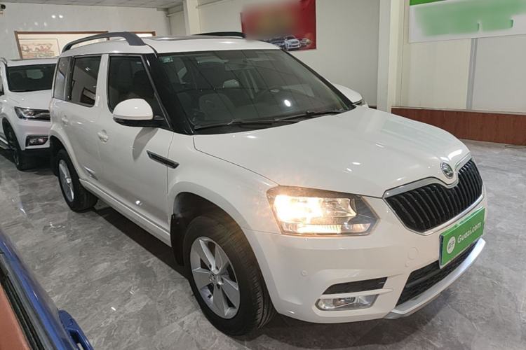 Used Skoda Yeti 2016 1.4TSI DSG Advanced Edition Front Right 45 Deg