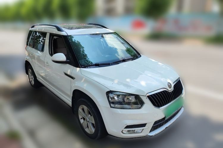 Used Skoda Yeti 2016 1.4TSI DSG Advanced Edition Front Right 45 Deg