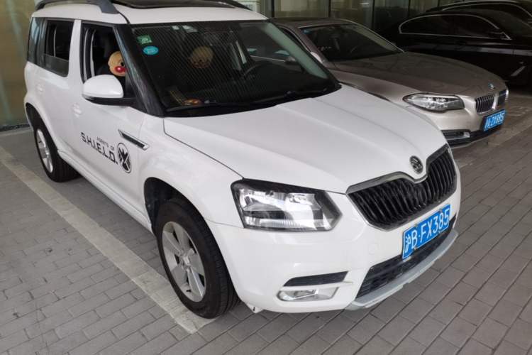 Used Skoda Yeti 2016 1.4TSI DSG Advanced Edition Front Right 45 Deg