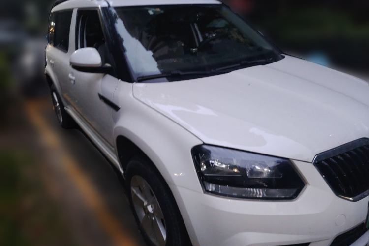Used Skoda Yeti 2016 1.4TSI DSG Advanced Edition Front Right 45 Deg